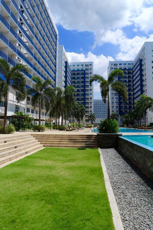 Condodeal At Sea Residences Manila Exterior photo