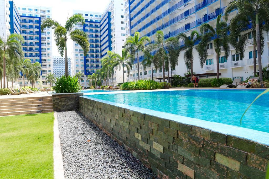 Condodeal At Sea Residences Pasay Exterior photo