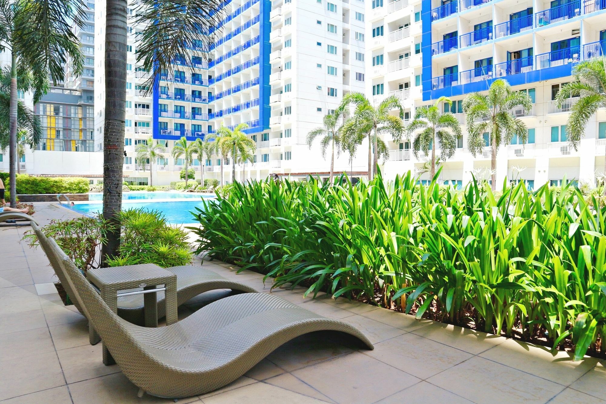 Condodeal At Sea Residences Pasay Exterior photo